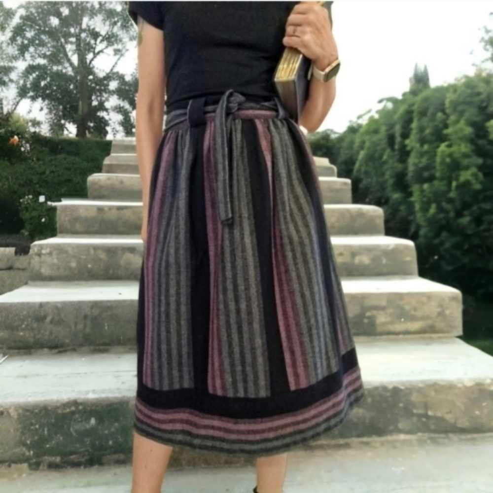 Vtg 100% Wool Belted Skirt - Picture 3 of 9